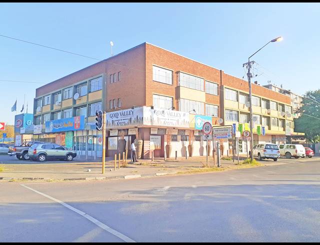 1,700M² BUILDING FOR SALE IN RIETFONTEIN
